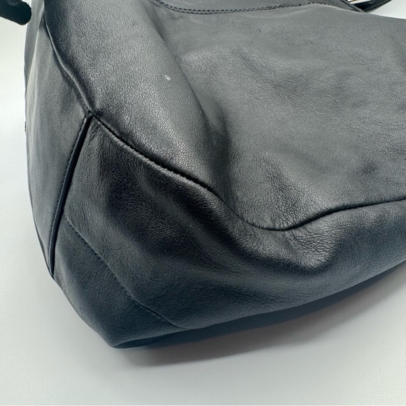 Coach Black Lynn Hobo Leather Shoulder Bag | Very Good Condition - Picture 11 of 15